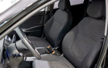 Hyundai Solaris II рестайлинг, 2016 год, 932 000 рублей, 10 фотография