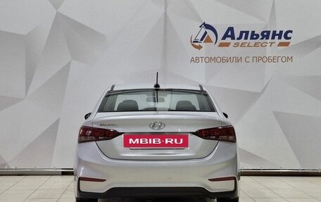 Hyundai Solaris II рестайлинг, 2017 год, 970 000 рублей, 4 фотография