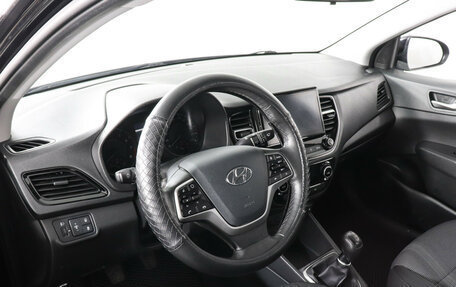 Hyundai Solaris II рестайлинг, 2021 год, 1 590 000 рублей, 9 фотография