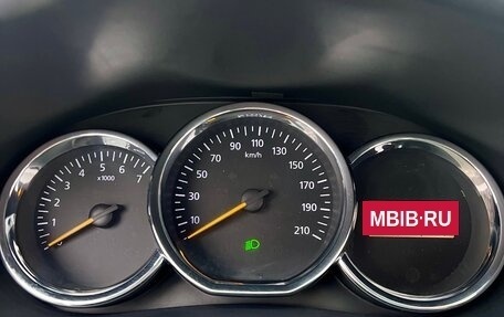 Renault Logan II, 2016 год, 570 000 рублей, 13 фотография