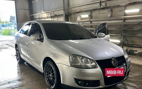 Volkswagen Jetta VI, 2010 год, 600 000 рублей, 4 фотография