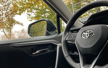 Toyota RAV4, 2022 год, 3 300 000 рублей, 2 фотография