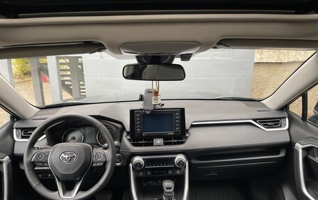 Toyota RAV4, 2022 год, 3 300 000 рублей, 3 фотография