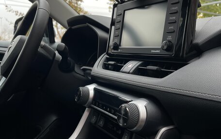 Toyota RAV4, 2022 год, 3 300 000 рублей, 8 фотография