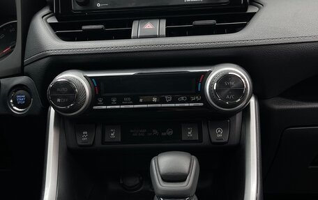 Toyota RAV4, 2022 год, 3 300 000 рублей, 9 фотография