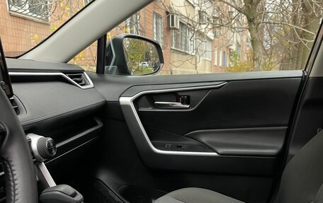 Toyota RAV4, 2022 год, 3 300 000 рублей, 15 фотография