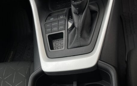 Toyota RAV4, 2022 год, 3 300 000 рублей, 10 фотография