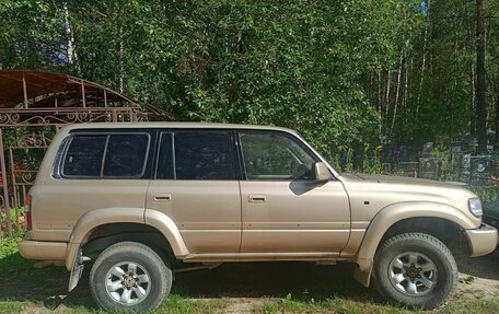 Toyota Land Cruiser 80 рестайлинг, 1997 год, 1 050 000 рублей, 3 фотография