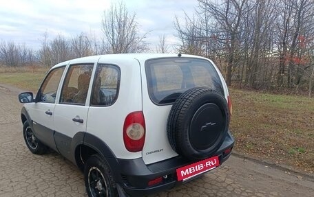 Chevrolet Niva I рестайлинг, 2014 год, 580 000 рублей, 3 фотография