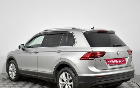 Volkswagen Tiguan II, 2018 год, 2 490 000 рублей, 7 фотография