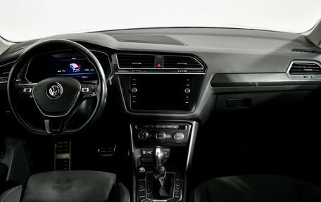 Volkswagen Tiguan II, 2018 год, 2 490 000 рублей, 14 фотография