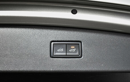 Volkswagen Tiguan II, 2018 год, 2 490 000 рублей, 20 фотография