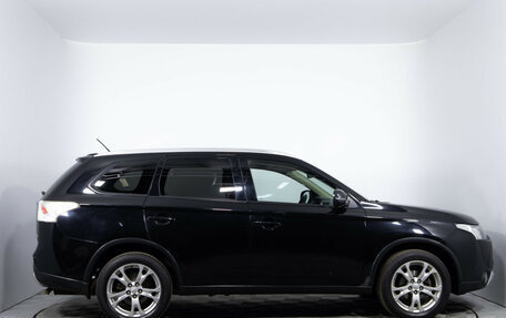 Mitsubishi Outlander III рестайлинг 3, 2014 год, 1 480 000 рублей, 4 фотография