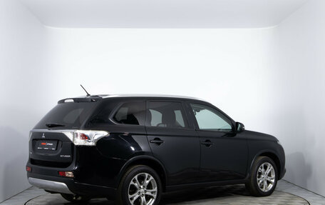 Mitsubishi Outlander III рестайлинг 3, 2014 год, 1 480 000 рублей, 5 фотография