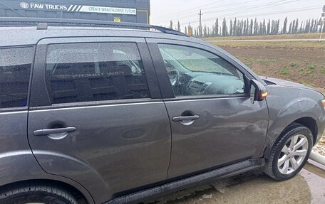 Mitsubishi Outlander III рестайлинг 3, 2012 год, 895 000 рублей, 7 фотография