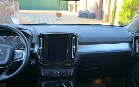 Volvo XC40 I, 2019 год, 3 060 000 рублей, 4 фотография