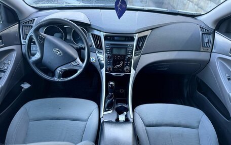 Hyundai Sonata VI, 2013 год, 1 250 000 рублей, 3 фотография