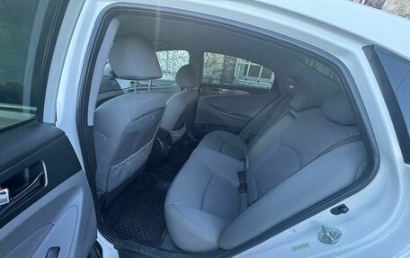 Hyundai Sonata VI, 2013 год, 1 250 000 рублей, 4 фотография