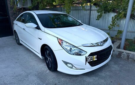 Hyundai Sonata VI, 2013 год, 1 250 000 рублей, 12 фотография