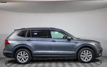 Volkswagen Tiguan II, 2019 год, 2 049 000 рублей, 4 фотография