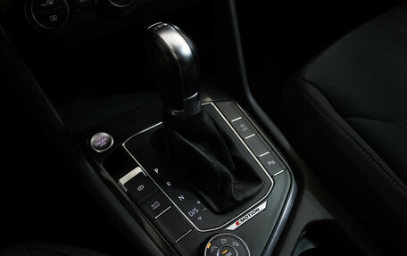 Volkswagen Tiguan II, 2019 год, 2 049 000 рублей, 20 фотография