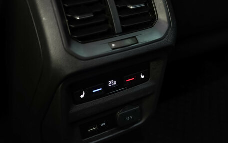 Volkswagen Tiguan II, 2019 год, 2 049 000 рублей, 23 фотография