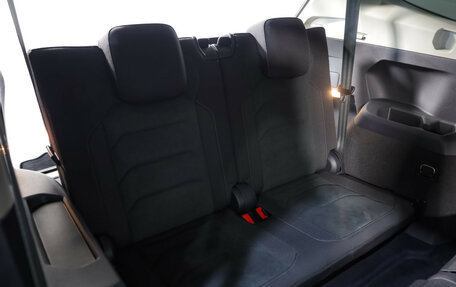 Volkswagen Tiguan II, 2019 год, 2 049 000 рублей, 31 фотография