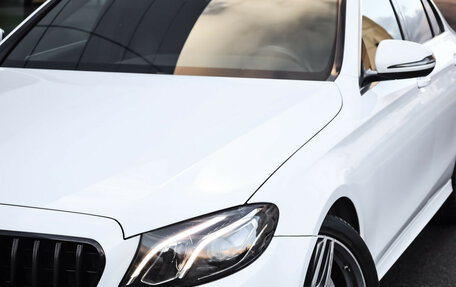 Mercedes-Benz E-Класс, 2020 год, 3 499 000 рублей, 2 фотография