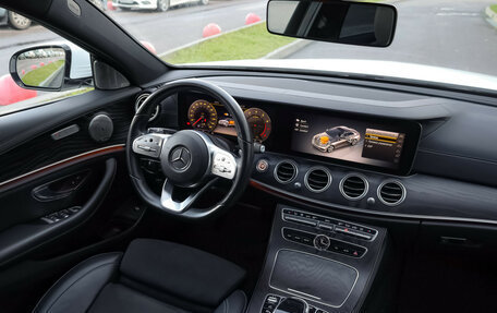 Mercedes-Benz E-Класс, 2020 год, 3 499 000 рублей, 9 фотография