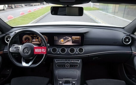 Mercedes-Benz E-Класс, 2020 год, 3 499 000 рублей, 10 фотография