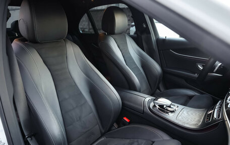 Mercedes-Benz E-Класс, 2020 год, 3 499 000 рублей, 25 фотография