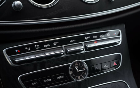 Mercedes-Benz E-Класс, 2020 год, 3 499 000 рублей, 21 фотография