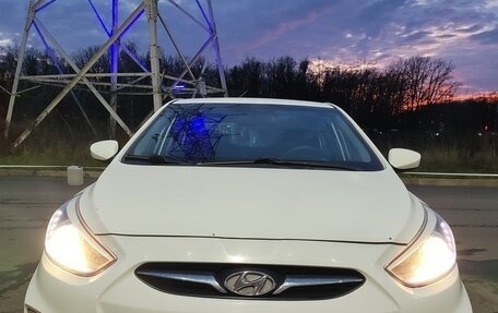 Hyundai Solaris II рестайлинг, 2013 год, 780 000 рублей, 3 фотография