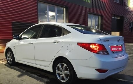 Hyundai Solaris II рестайлинг, 2013 год, 780 000 рублей, 17 фотография