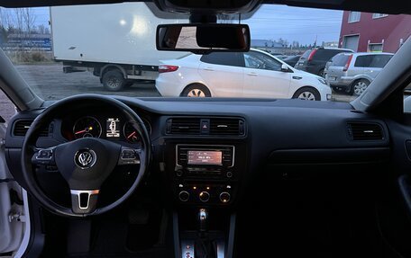 Volkswagen Jetta VI, 2014 год, 980 000 рублей, 10 фотография