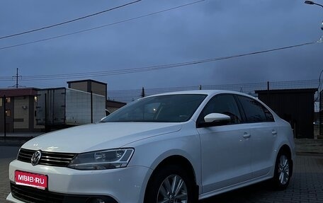 Volkswagen Jetta VI, 2014 год, 980 000 рублей, 1 фотография