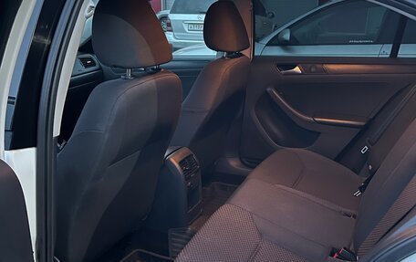 Volkswagen Jetta VI, 2014 год, 980 000 рублей, 18 фотография