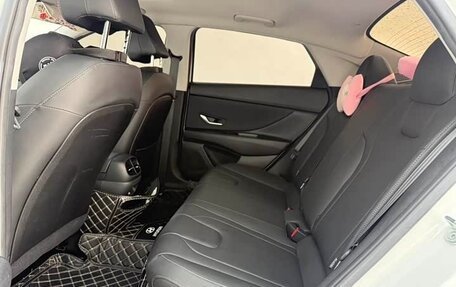 Hyundai Elantra, 2022 год, 1 350 000 рублей, 6 фотография