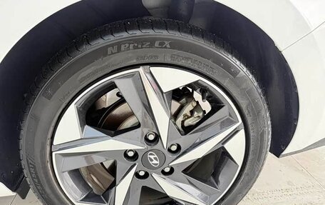 Hyundai Elantra, 2022 год, 1 350 000 рублей, 8 фотография