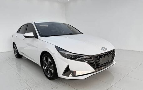 Hyundai Elantra, 2022 год, 1 350 000 рублей, 3 фотография