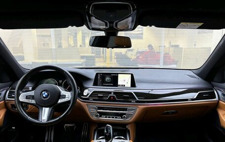 BMW 7 серия, 2016 год, 3 360 000 рублей, 14 фотография