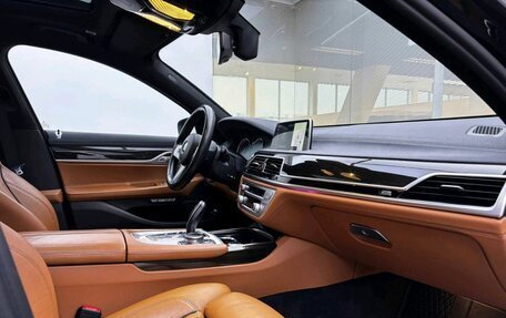 BMW 7 серия, 2016 год, 3 360 000 рублей, 11 фотография