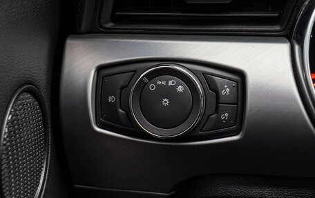 Ford Mustang VI рестайлинг, 2017 год, 3 160 000 рублей, 16 фотография