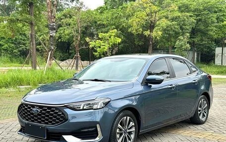 Ford Escort, 2021 год, 1 370 000 рублей, 1 фотография