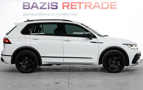 Volkswagen Tiguan II, 2021 год, 3 979 000 рублей, 5 фотография