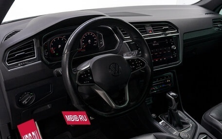 Volkswagen Tiguan II, 2021 год, 3 979 000 рублей, 10 фотография