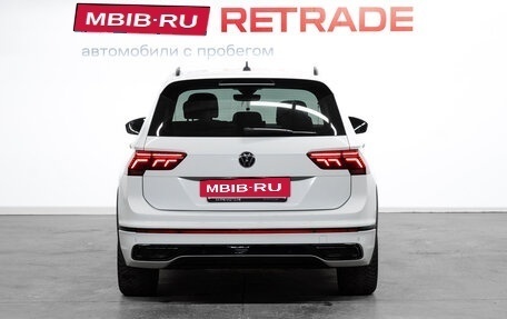 Volkswagen Tiguan II, 2021 год, 3 979 000 рублей, 7 фотография