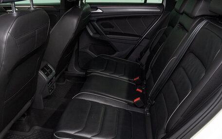 Volkswagen Tiguan II, 2021 год, 3 979 000 рублей, 17 фотография