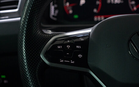 Volkswagen Tiguan II, 2021 год, 3 979 000 рублей, 22 фотография