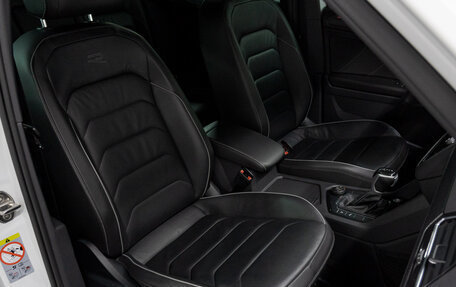 Volkswagen Tiguan II, 2021 год, 3 979 000 рублей, 19 фотография